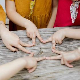 三色连衣服，三种不同的美