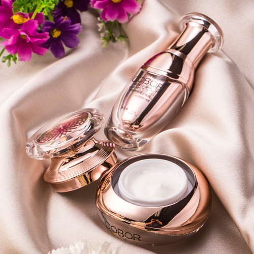 可贝尔光嫩抚纹微雕眼霜 货号126023