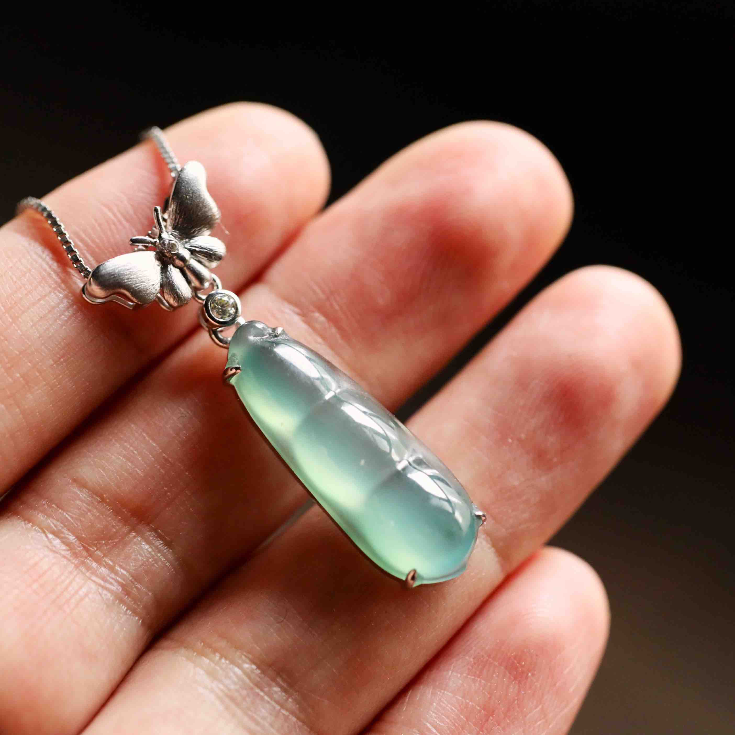 高冰种晴水翡翠福豆18k白金镶嵌