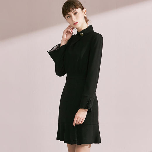 VIMAGE纬漫纪品牌女装新款修身显瘦一粒扣高腰连衣裙V1007632 商品图2