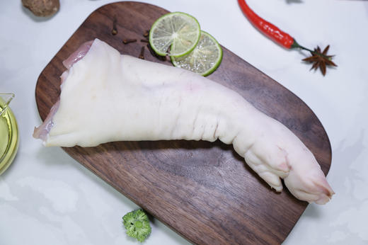 小巴 巴马香猪猪脚