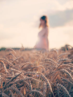 羊水破了什么感觉？羊水破了多久生？