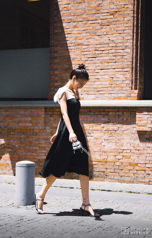 AtelierMissLu / Grace-藏青拼白蝴蝶结连身裙 商品图3