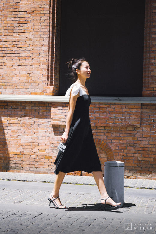 AtelierMissLu / Grace-藏青拼白蝴蝶结连身裙 商品图5