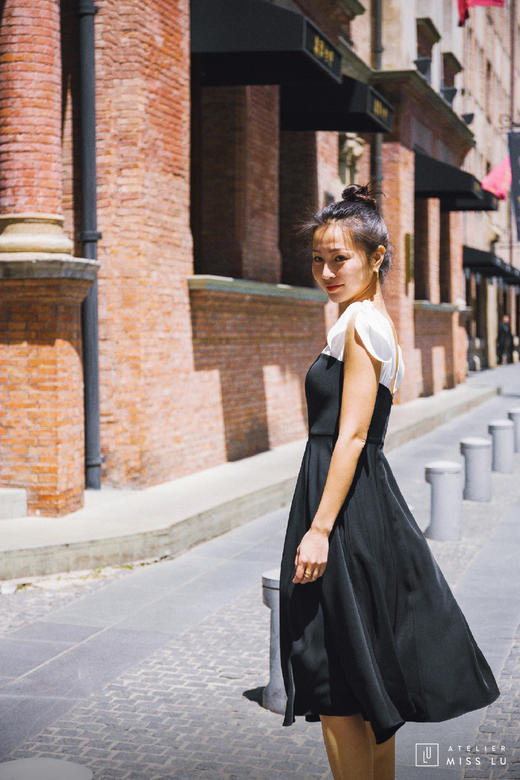 AtelierMissLu / Grace-藏青拼白蝴蝶结连身裙 商品图2