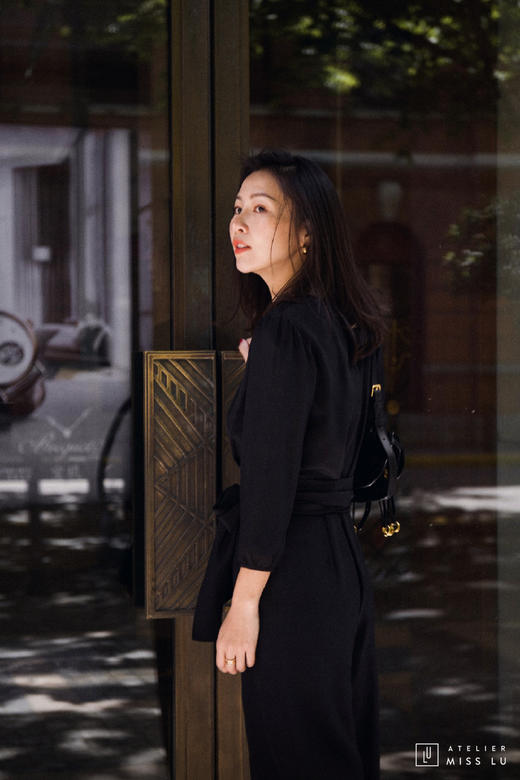 AtelierMissLu / Rosette-黑色真丝V领连体阔腿裤 商品图7