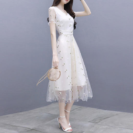 服装女装2019夏季新品超仙收腰女士裙子网纱连衣裙女长裙8303