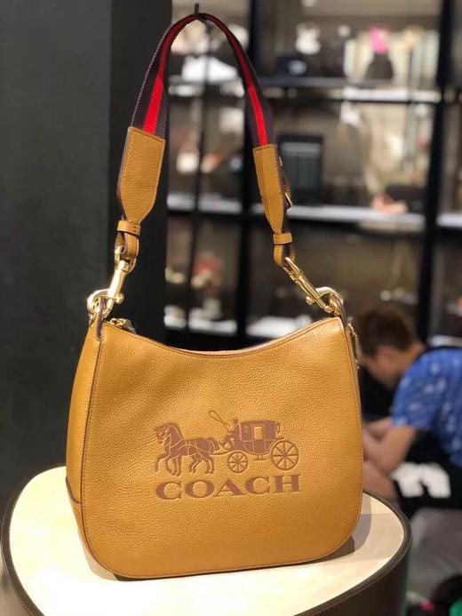 coach蔻驰 新款纯皮 马拉车月牙包 彩虹编织肩带