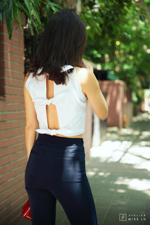 AtelierMissLu / Joy-白色后背系带背心上衣 商品图0