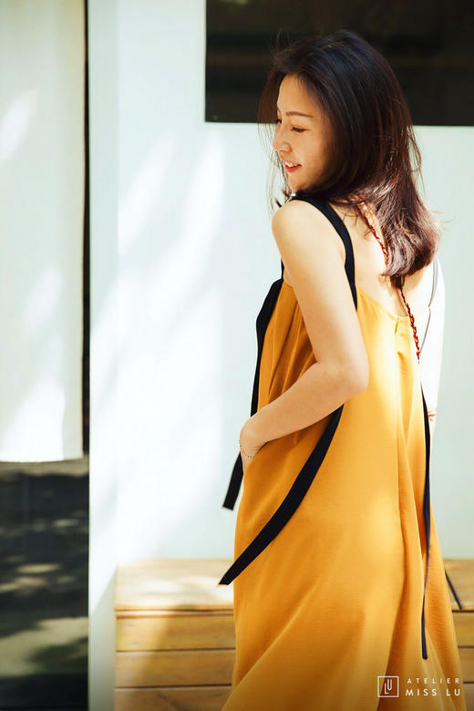 AtelierMissLu / Molly-蜜杏黄肩部珍珠飘带连身裙 商品图8