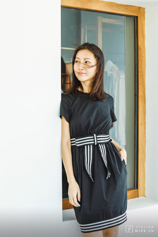 AtelierMissLu / Gill-黑色蝴蝶结收腰连身裙 商品图1