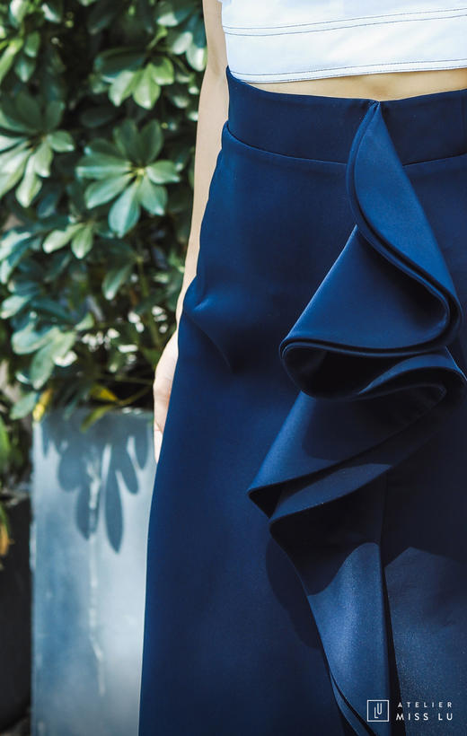 AtelierMissLu / Maureen-藏青褶皱装饰半身裙 商品图1