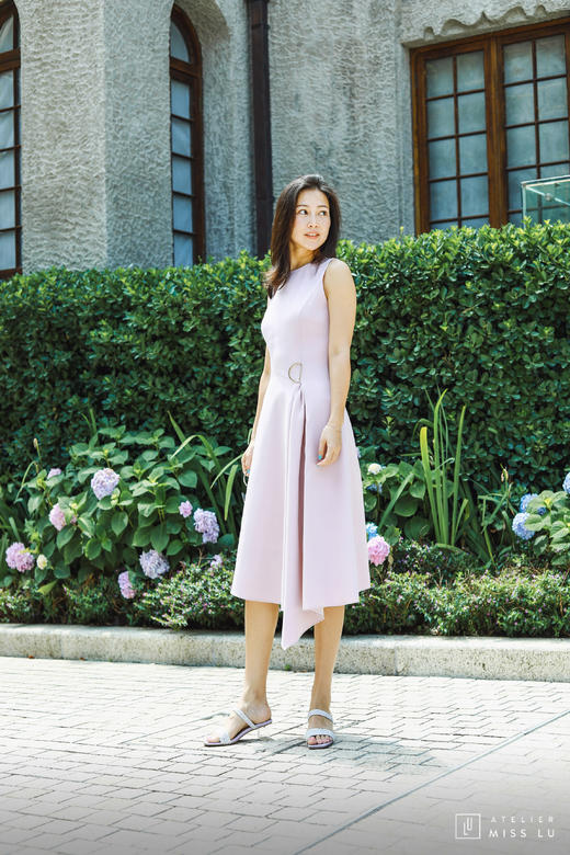 AtelierMissLu / Lidia-荔枝粉金属扣装饰连身裙 商品图4