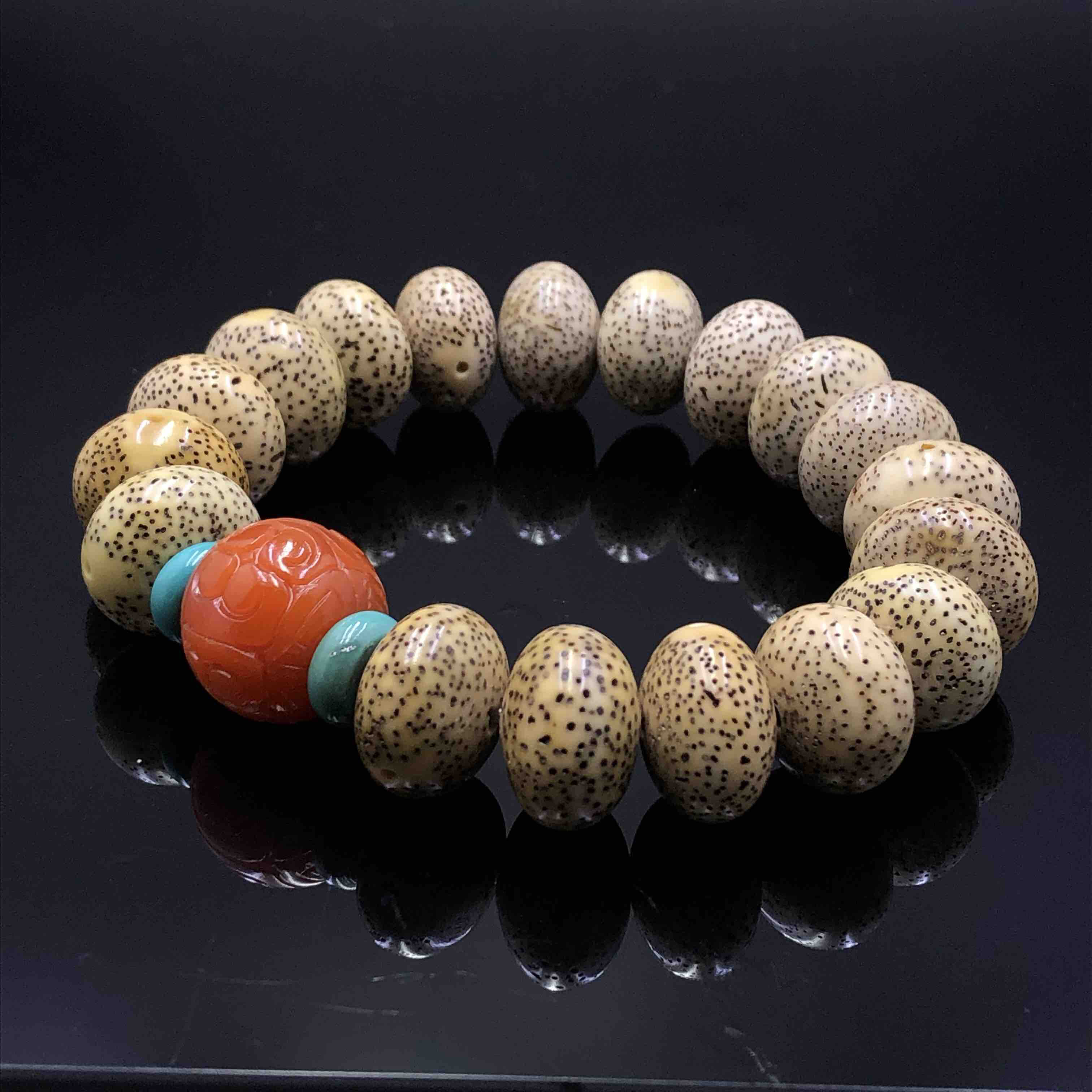 12*17mm星月菩提18籽手串配保山南红回纹珠yc406