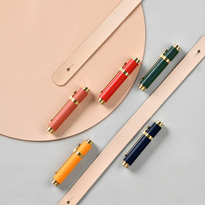 小时光牛皮便携钢笔 | 头层牛皮，高颜值有质感，书写流畅，送礼好物