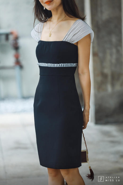 AtelierMissLu / Ashley-光泽黑拼纱肩部两穿连身裙 商品图4