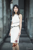 AtelierMissLu / Brenda-珍珠白荷叶边装饰挂脖连身裙 商品缩略图4