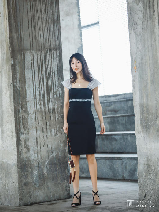 AtelierMissLu / Ashley-光泽黑拼纱肩部两穿连身裙 商品图6