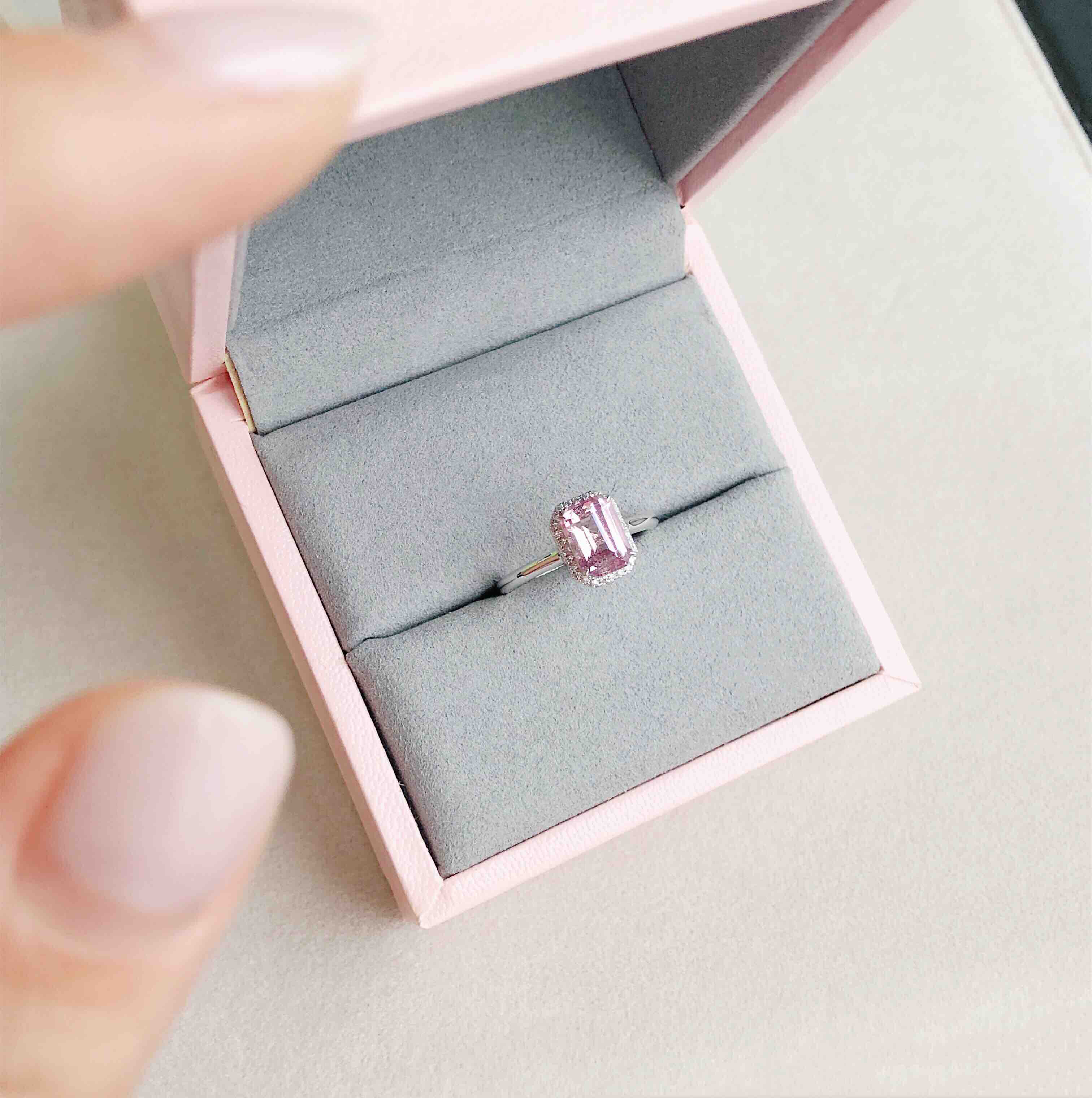 classic系列 18k镶天然无烧帕帕拉恰蓝宝石戒指