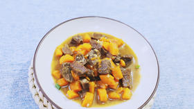 孕中期食谱 |  孕期吃什么有利于胎儿骨骼发育？试试胡萝卜炖牛肉，肉汁四溢