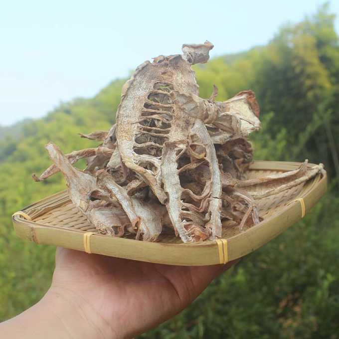 临安特产笋干嫩笋尖 只取当地野笋嫩处自然晒干，不加盐浸泡