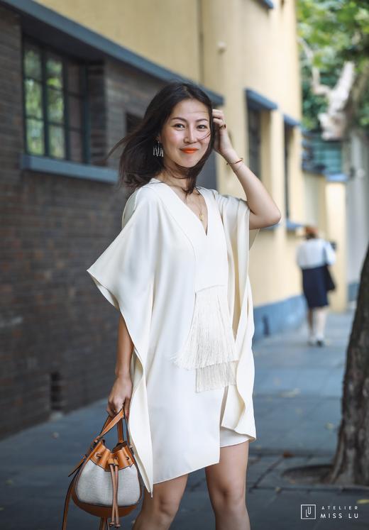 AtelierMissLu / Celia-珍珠白蝙蝠袖V领连身裙 商品图4