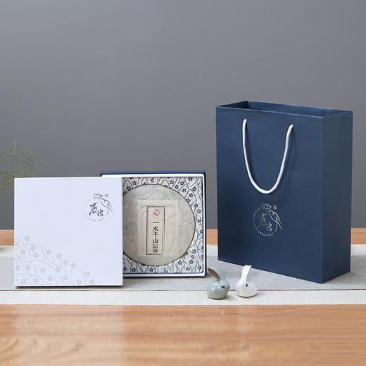 2017一水千山生饼春礼盒 商品图0