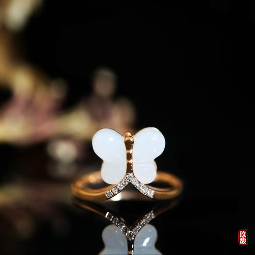 18K玫瑰金和田玉（白玉）镶钻戒指 -- 破茧成蝶 / 蝶形10*12（圈口请备注留言） 商品图0