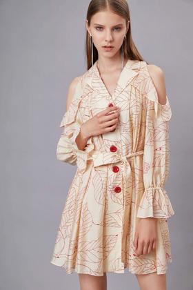 裸色复古树叶印花露肩系带连衣裙