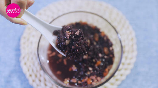 孕中期食谱 | 孕妇吃什么有利于胎儿脑部发育？试试核桃仁枸杞紫米粥，营养又美味 商品图0