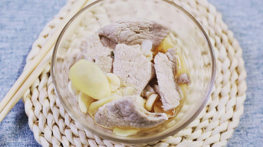 孕中期食谱 | 孕期晚上睡眠不佳吃什么好？试试莲子百合煨瘦肉，宁心安神 商品图0