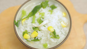 孕晚期食谱 | 孕妇便秘吃什么好？试试鸡丝玉米粥，高蛋白，还易消化