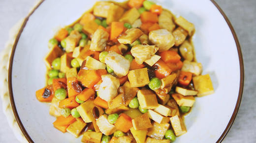 哺乳期食谱 | 产妇吃什么好？试试肉丁炒香干，营养丰富，小白都能轻易上手 商品图0