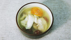 哺乳期食谱 |  坐月子吃什么好？试试生鱼红枣汤，补充多种营养，身子恢复快