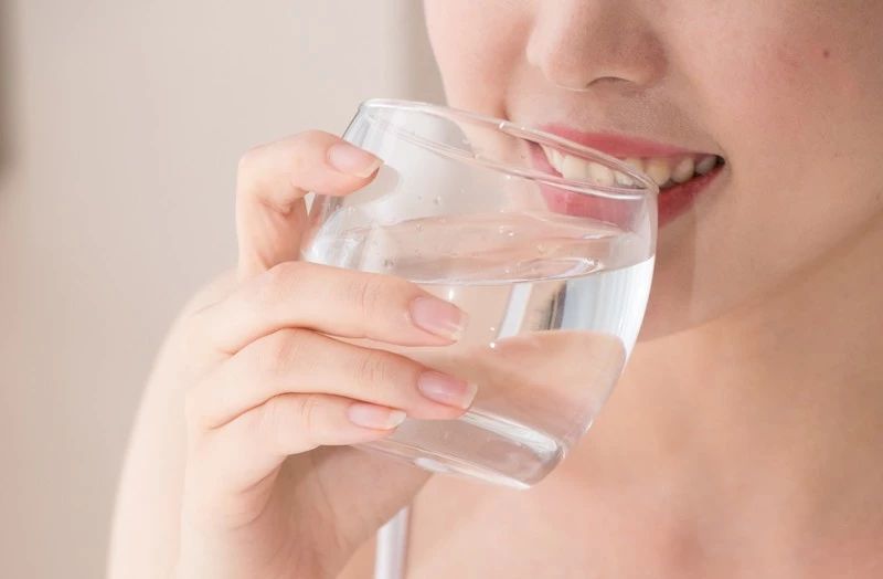 反复烧开的水会致癌？夏天到底喝什么最解渴？