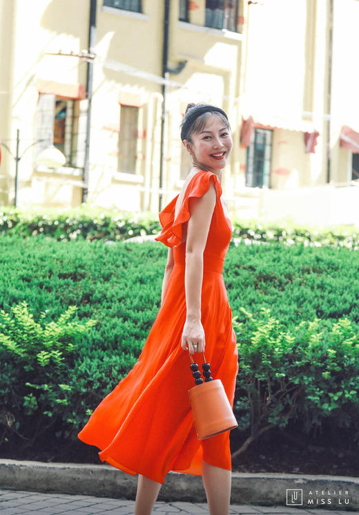 AtelierMissLu / Carina-探戈红荷花袖方领露背裙 商品图5