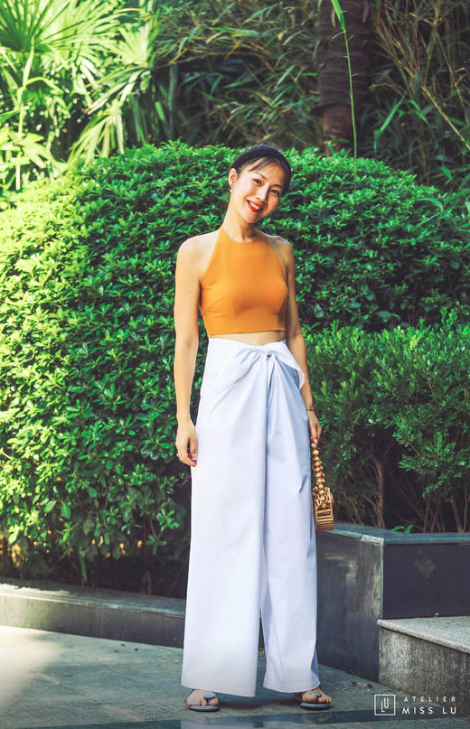 AtelierMissLu / Nisha-蜜杏黄挂脖露背飘带上衣 商品图5