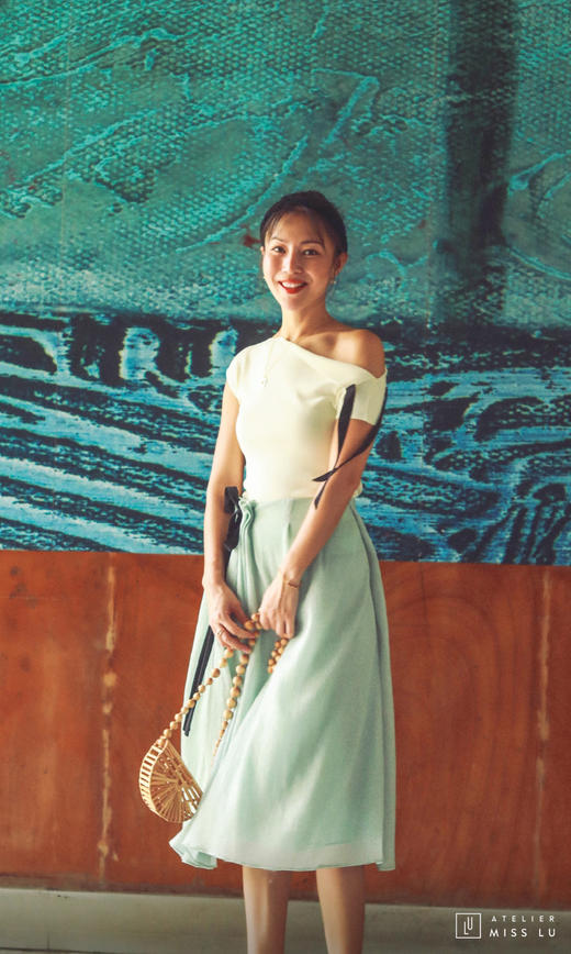 AtelierMissLu / Janel-白色一字斜肩针织上衣 商品图3