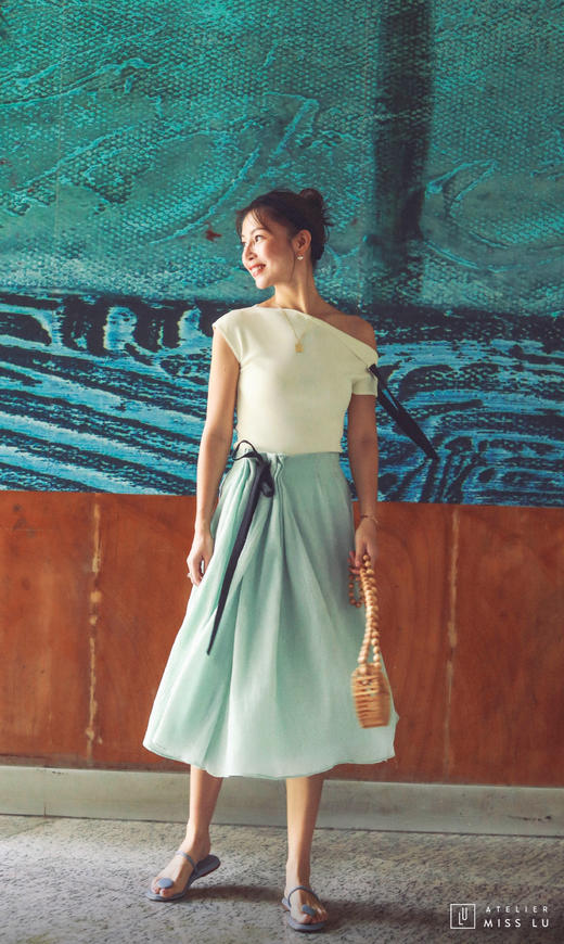 AtelierMissLu / Janel-白色一字斜肩针织上衣 商品图4