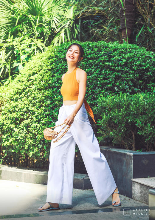 AtelierMissLu / Nisha-蜜杏黄挂脖露背飘带上衣 商品图8