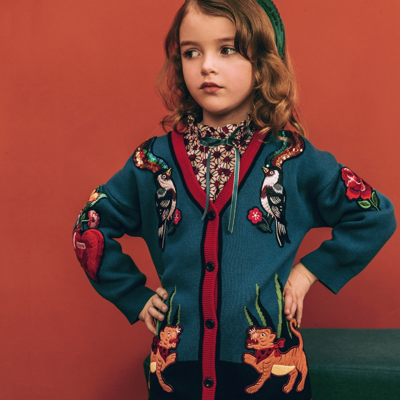 蓝色复古刺绣长款针织衫外套