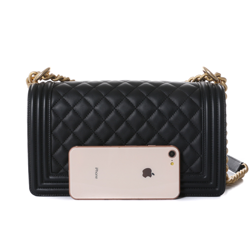 a  chanel 香奈儿 boy 经典款黑色羊皮菱格纹中号链条包