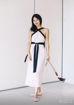 AtelierMissLu / Betzy-香槟粉交叉挂脖礼服裙