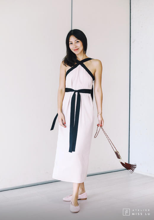 AtelierMissLu / Betzy-香槟粉交叉挂脖礼服裙 商品图0