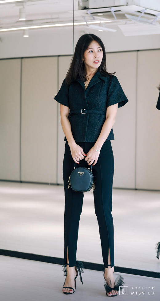 AtelierMissLu / Puri-黑色前开衩修身长裤 商品图4