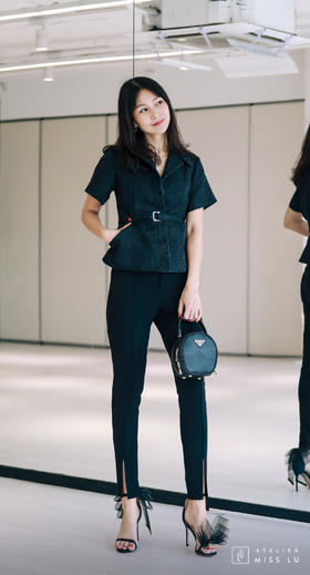 AtelierMissLu / Puri-黑色前开衩修身长裤