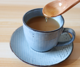 【每日膳食】阿胶蜂蜜水，滋阴润肺，美肤养颜。