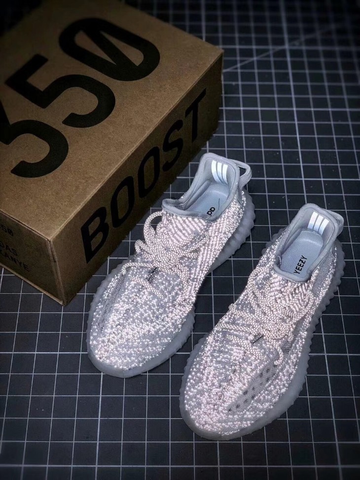 adidas yeezy 350 boost v2 白满天星