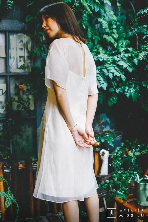 AtelierMissLu / Shirley-奶绵白薄纱吊带两件式连身裙 商品图8