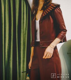 AtelierMissLu / Lucille-酒红褶皱装饰仿皮外套